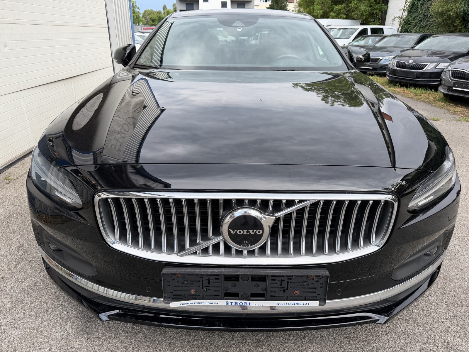 Volvo S90 B5D AWD INS CR.MOMENTUM NIJE UVOZ, fotografija 1