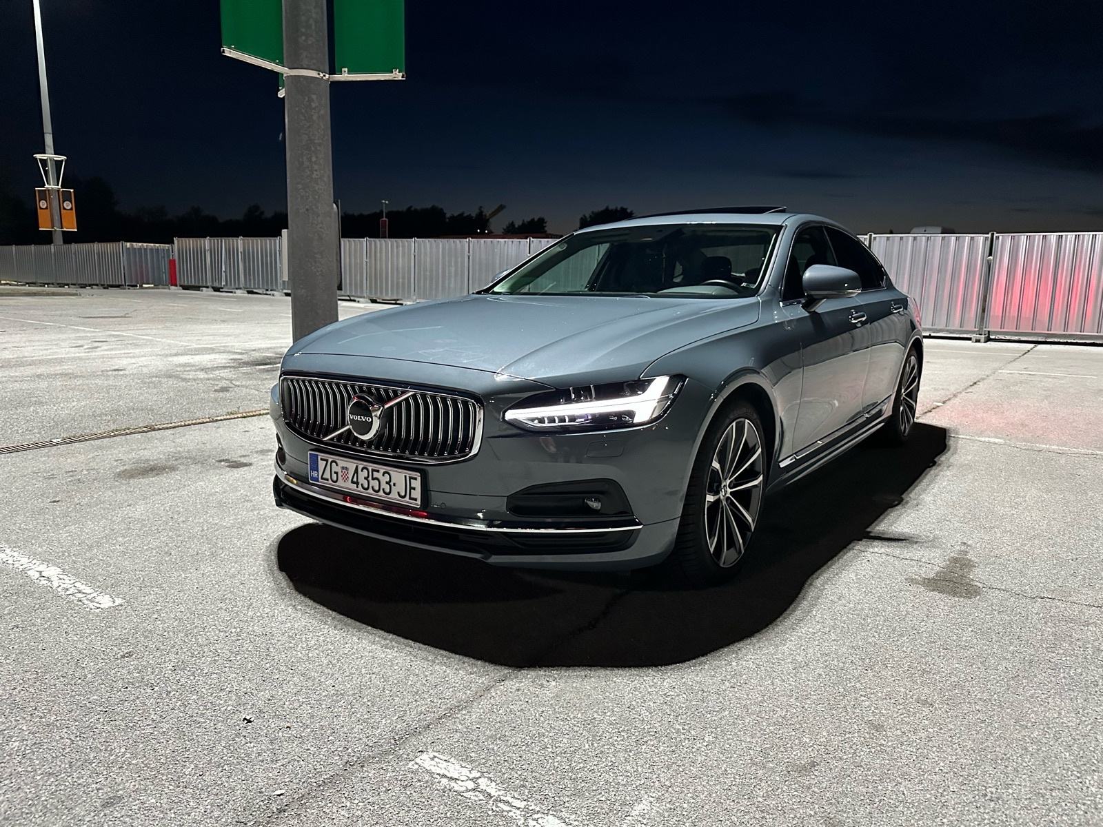 Volvo S90 B5D AWD Inscription, 2022 god.