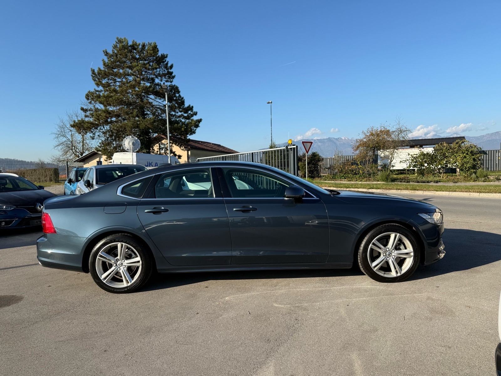 Volvo S90 D4 Automatik | 190 KS | 2020. | 192tkm | JAMSTVO | Dostava, fotografija 4
