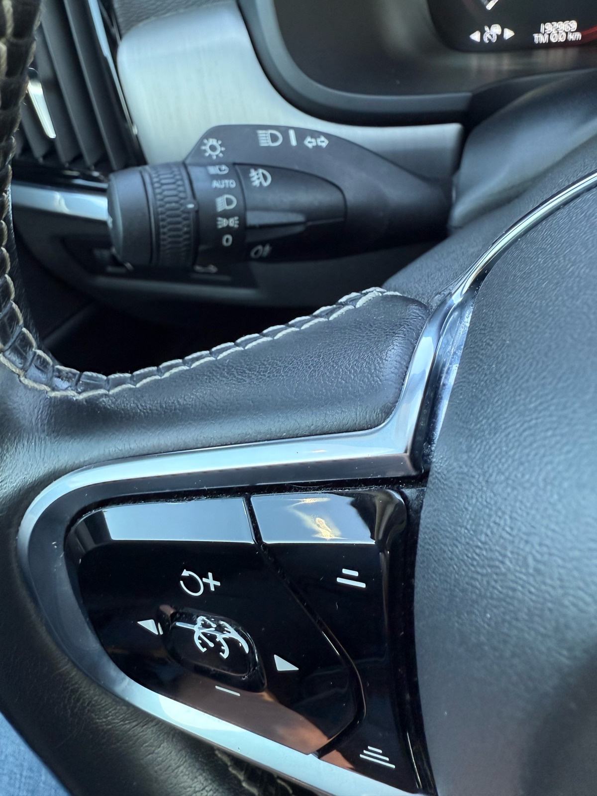 Volvo S90 D4 Automatik | 190 KS | 2020. | 192tkm | JAMSTVO | Dostava, fotografija 17