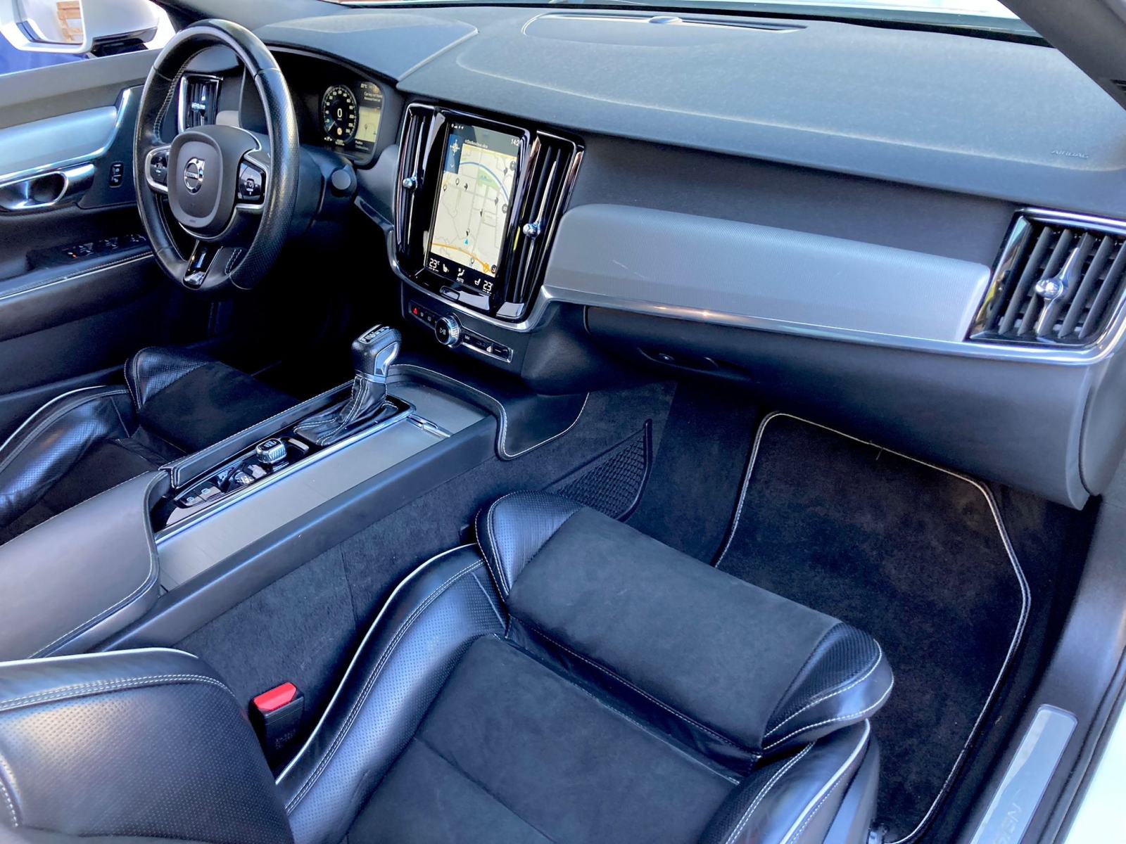 Volvo S90 D4 R DESIGN, fotografija 9