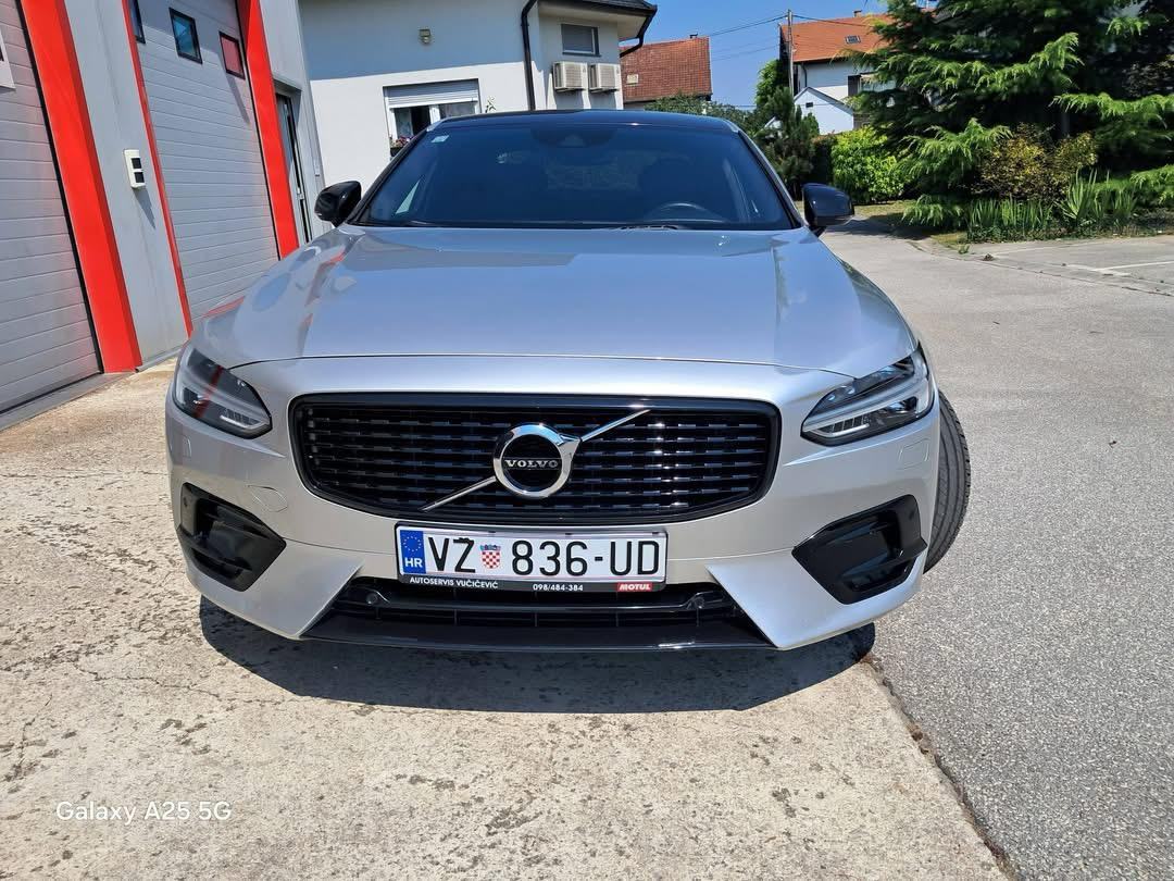 Volvo S90 D4 R DESIGN, fotografija 2