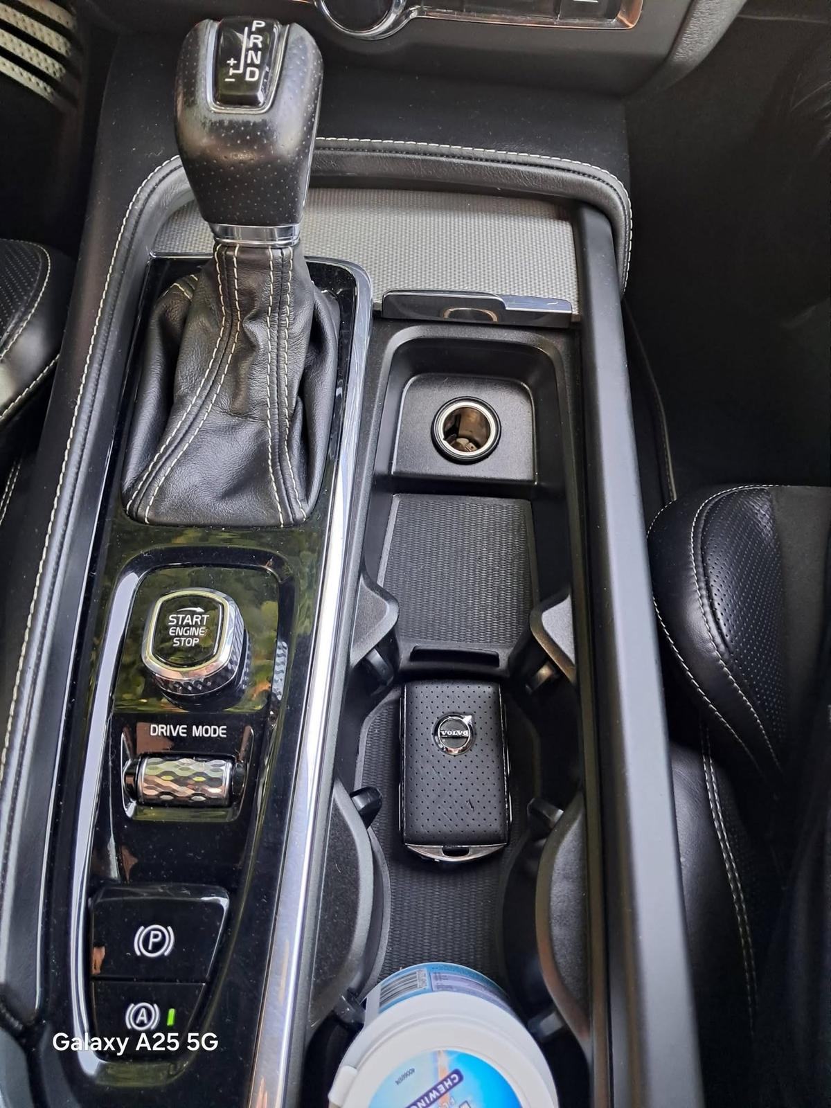 Volvo S90 D4 R DESIGN, fotografija 9