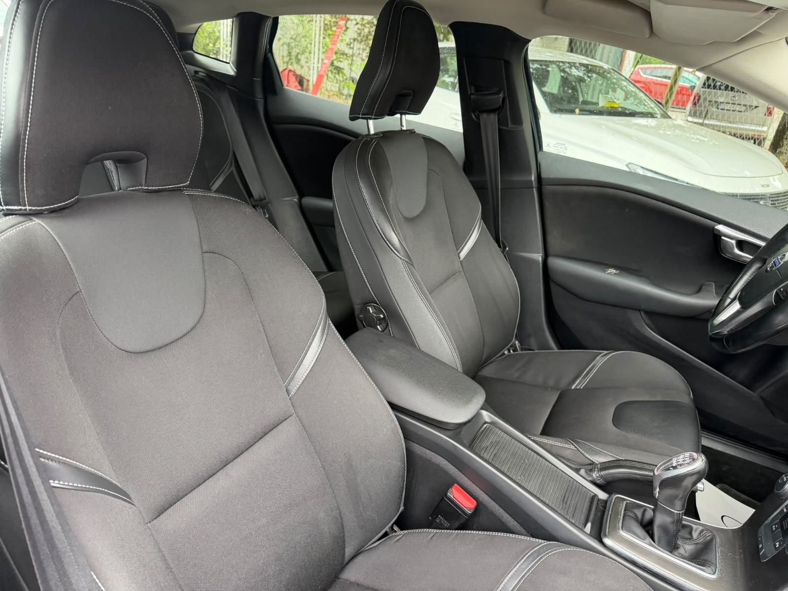 Volvo V40 1.6 D KLIMA - ALU - KAMERA - TEMPOMAT - AUTOKREDIT, fotografija 20