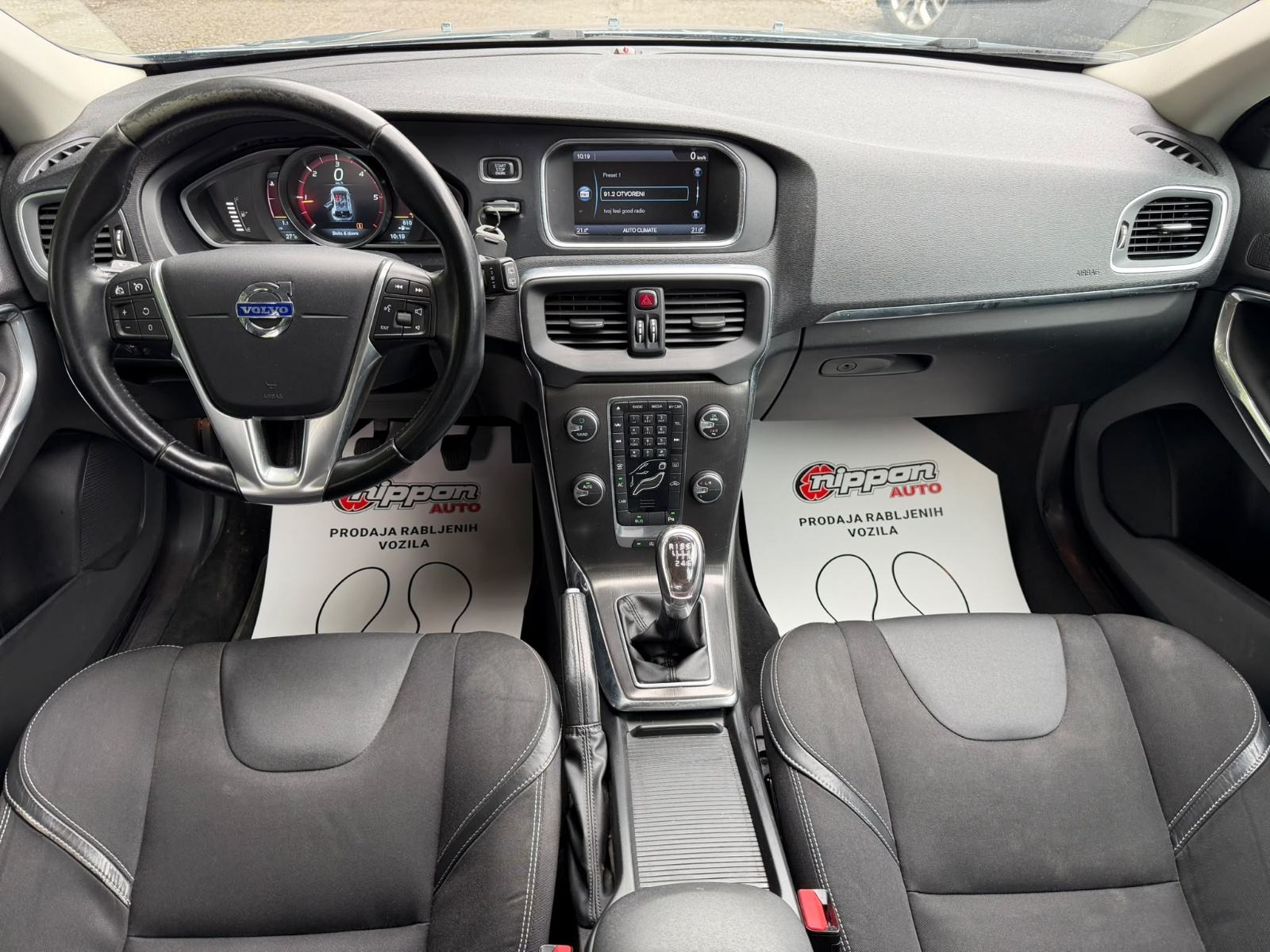 Volvo V40 1.6 D KLIMA - ALU - KAMERA - TEMPOMAT - AUTOKREDIT, fotografija 12