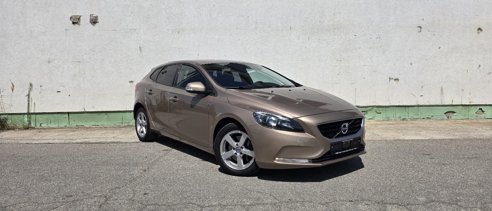 Volvo V40 2.0 D2,NAVI,LED,1-VL,GARANCIJA,NEMA 5%, fotografija 3