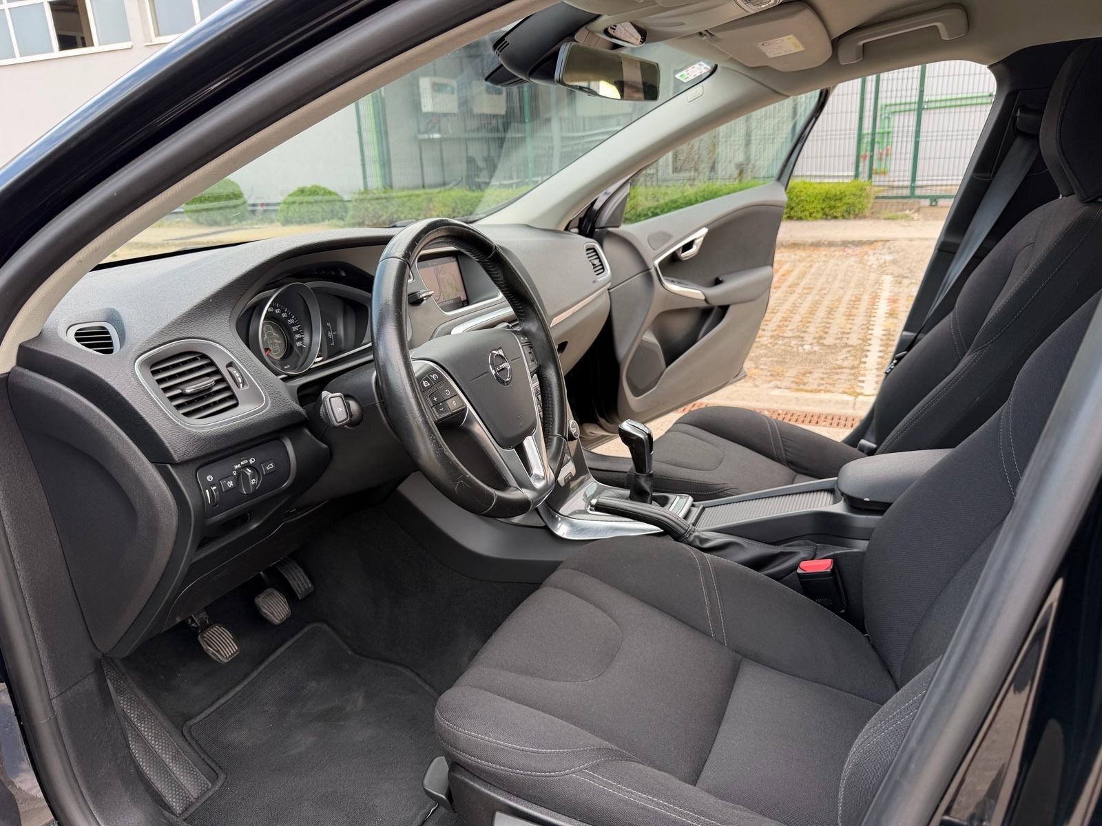 Volvo V40 2.0D, fotografija 10