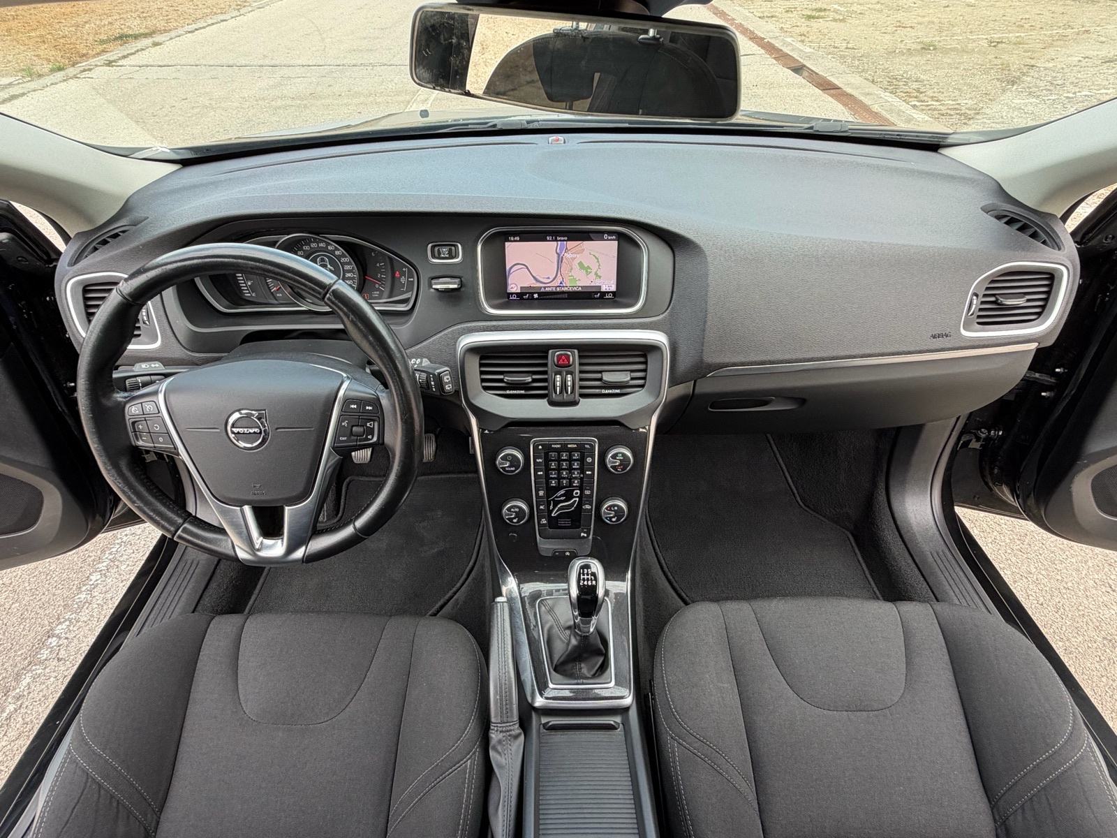 Volvo V40 2.0D, fotografija 9