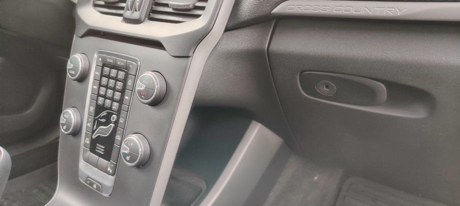 Volvo V40 2,0D, fotografija 14