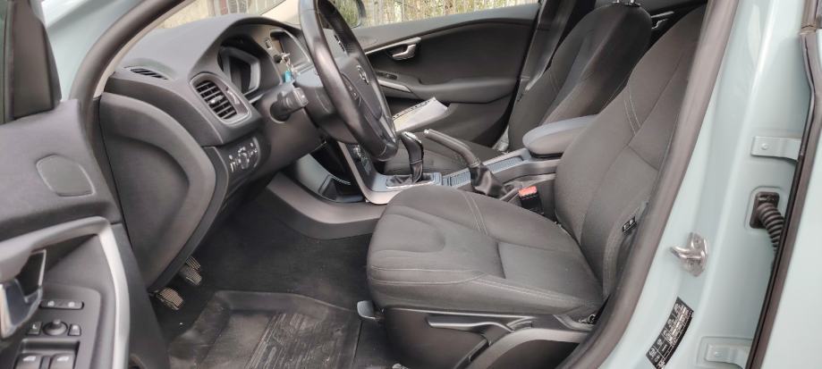 Volvo V40 2,0D, fotografija 4