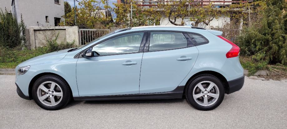 Volvo V40 2,0D, fotografija 8