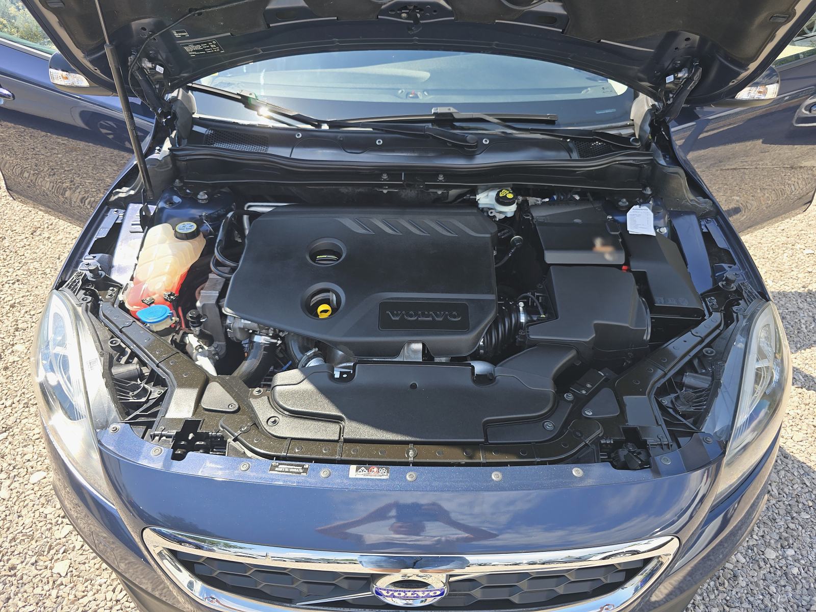 Volvo V40 Cross Country D2 Servisna, veliki servis nove gume ODLIČAN !, fotografija 9