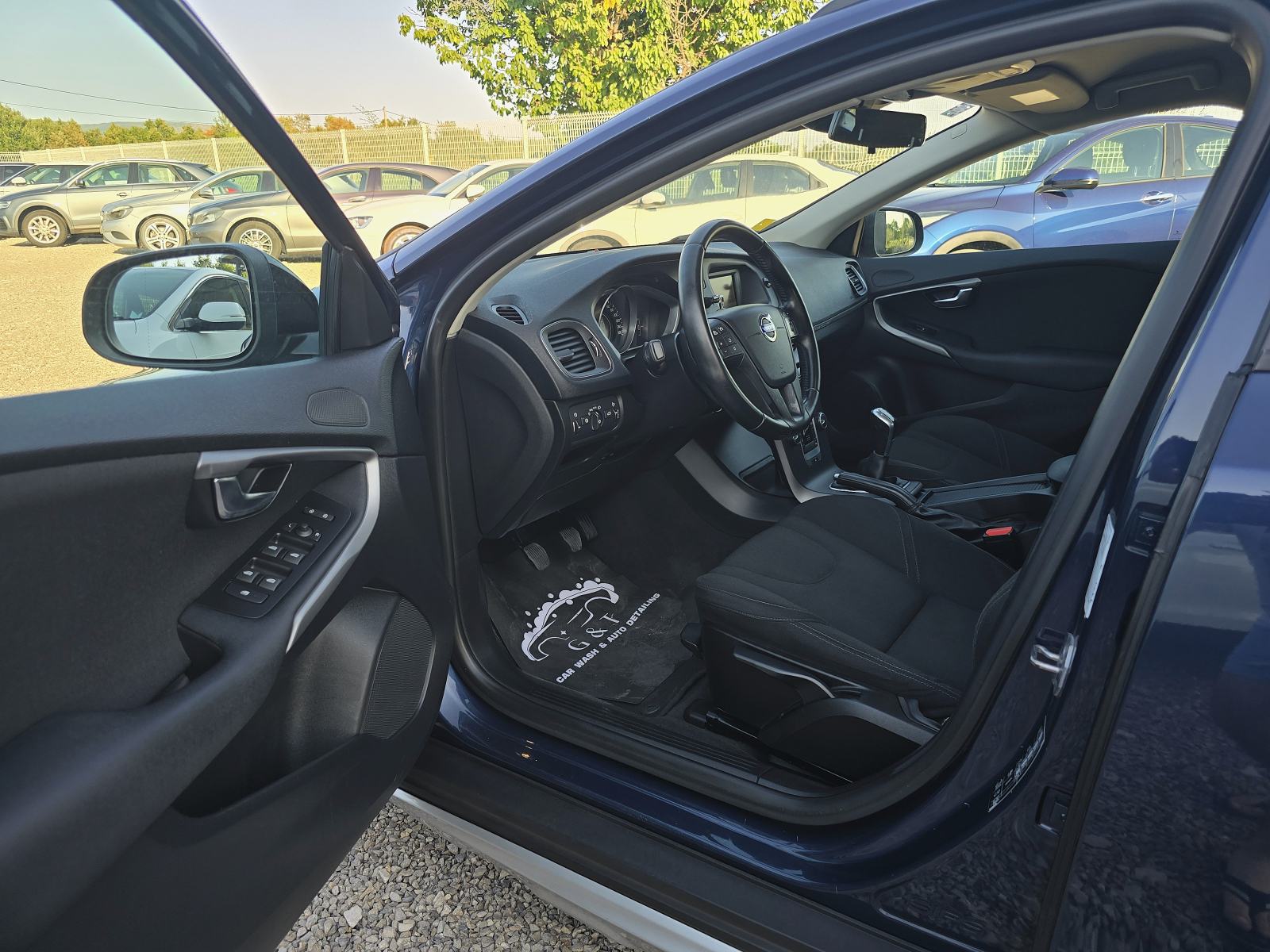 Volvo V40 Cross Country D2 Servisna, veliki servis nove gume ODLIČAN !, fotografija 13