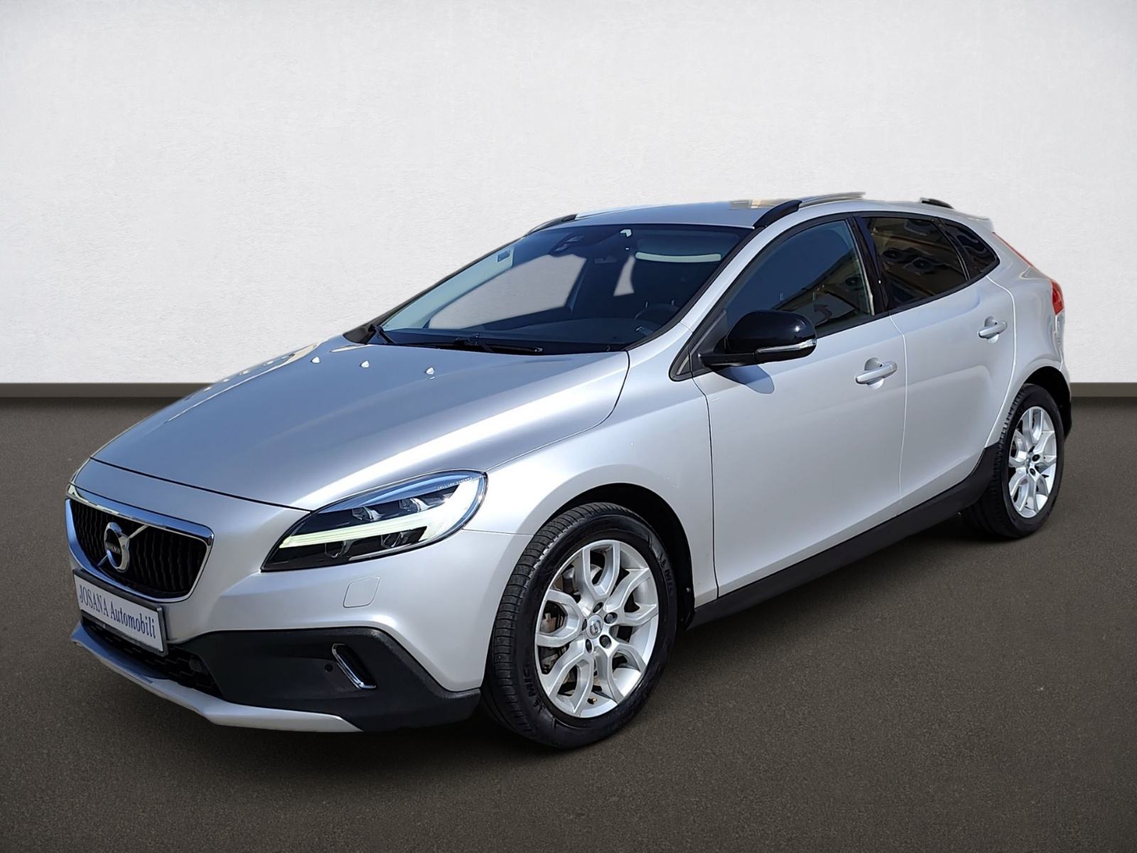 Volvo V40 Cross Country T3, pogled izvana - slika 1