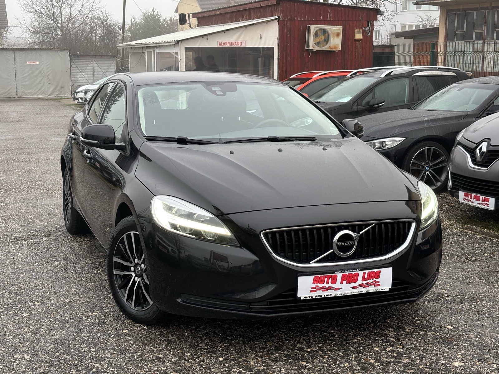 Volvo V40 D2 2.0d 88kw, 125.000km, 2019g, **AKCIJA**, fotografija 4