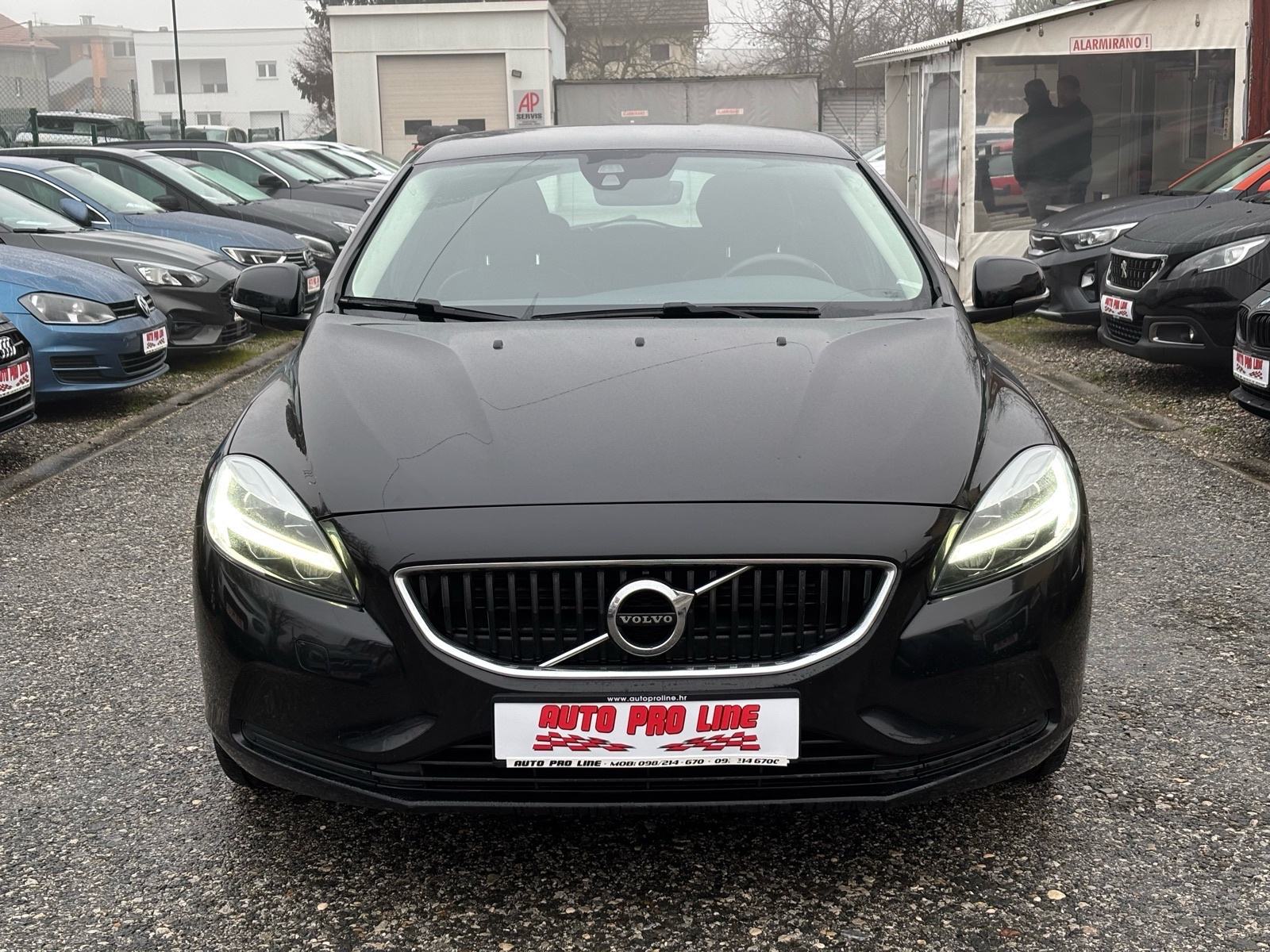 Volvo V40 D2 2.0d 88kw, 125.000km, 2019g, **AKCIJA**, fotografija 3