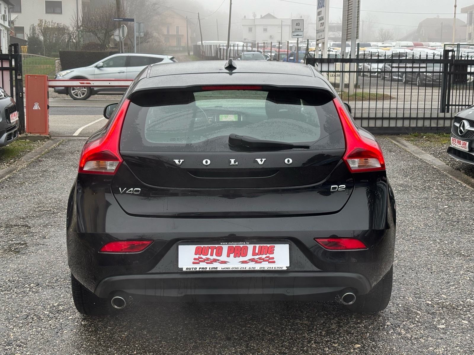 Volvo V40 D2 2.0d 88kw, 125.000km, 2019g, **AKCIJA**, fotografija 6