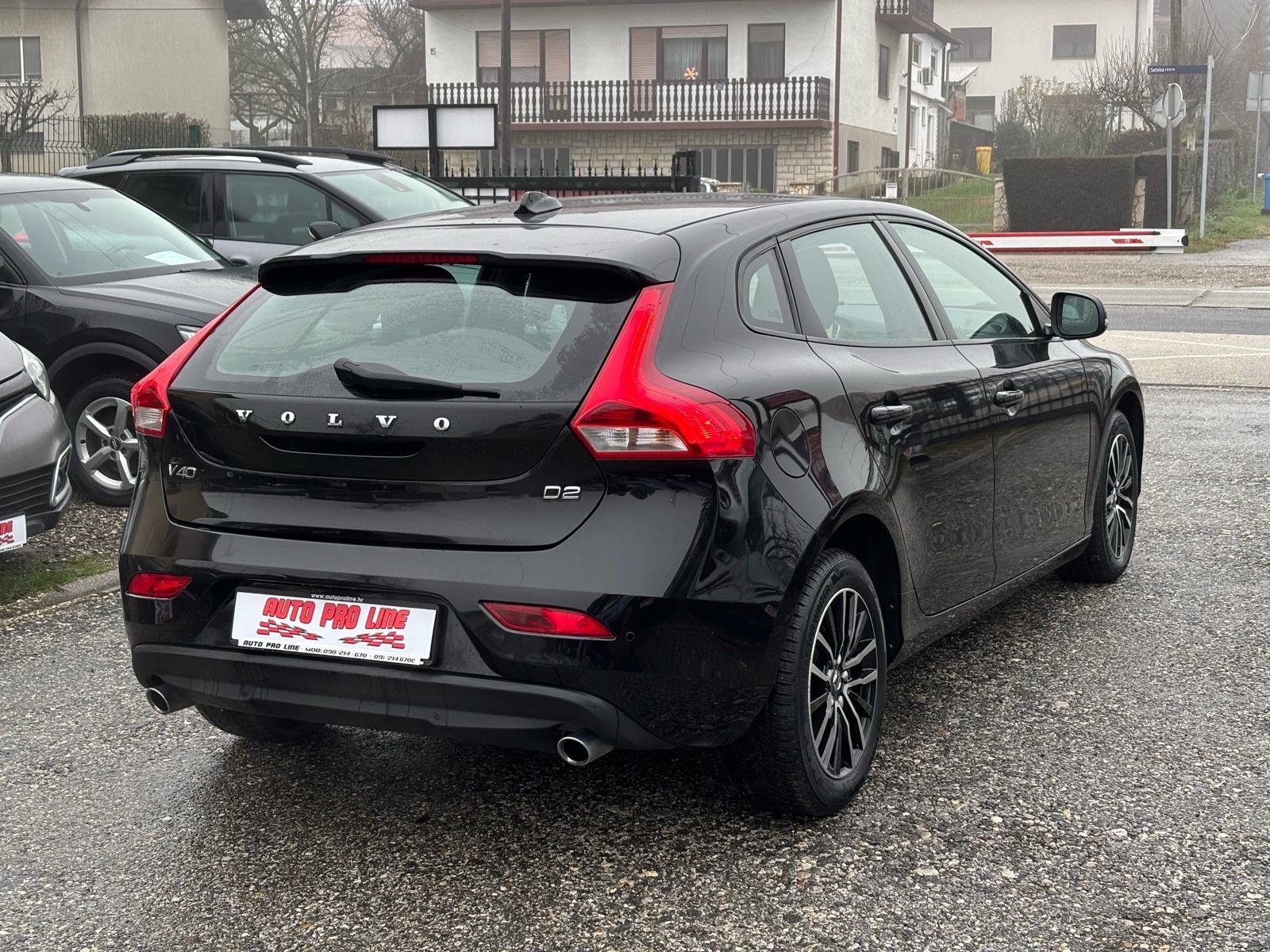 Volvo V40 D2 2.0d 88kw, 125.000km, 2019g, **AKCIJA**, fotografija 7