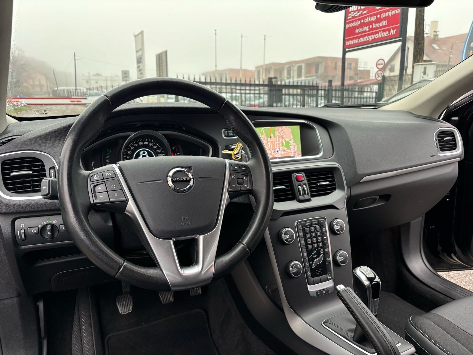 Volvo V40 D2 2.0d 88kw, 125.000km, 2019g, **AKCIJA**, fotografija 11