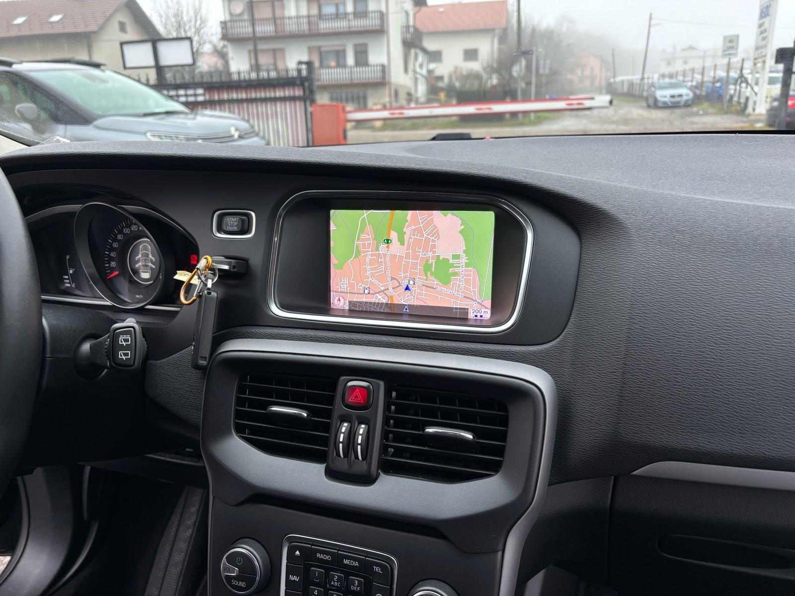 Volvo V40 D2 2.0d 88kw, 125.000km, 2019g, **AKCIJA**, fotografija 16