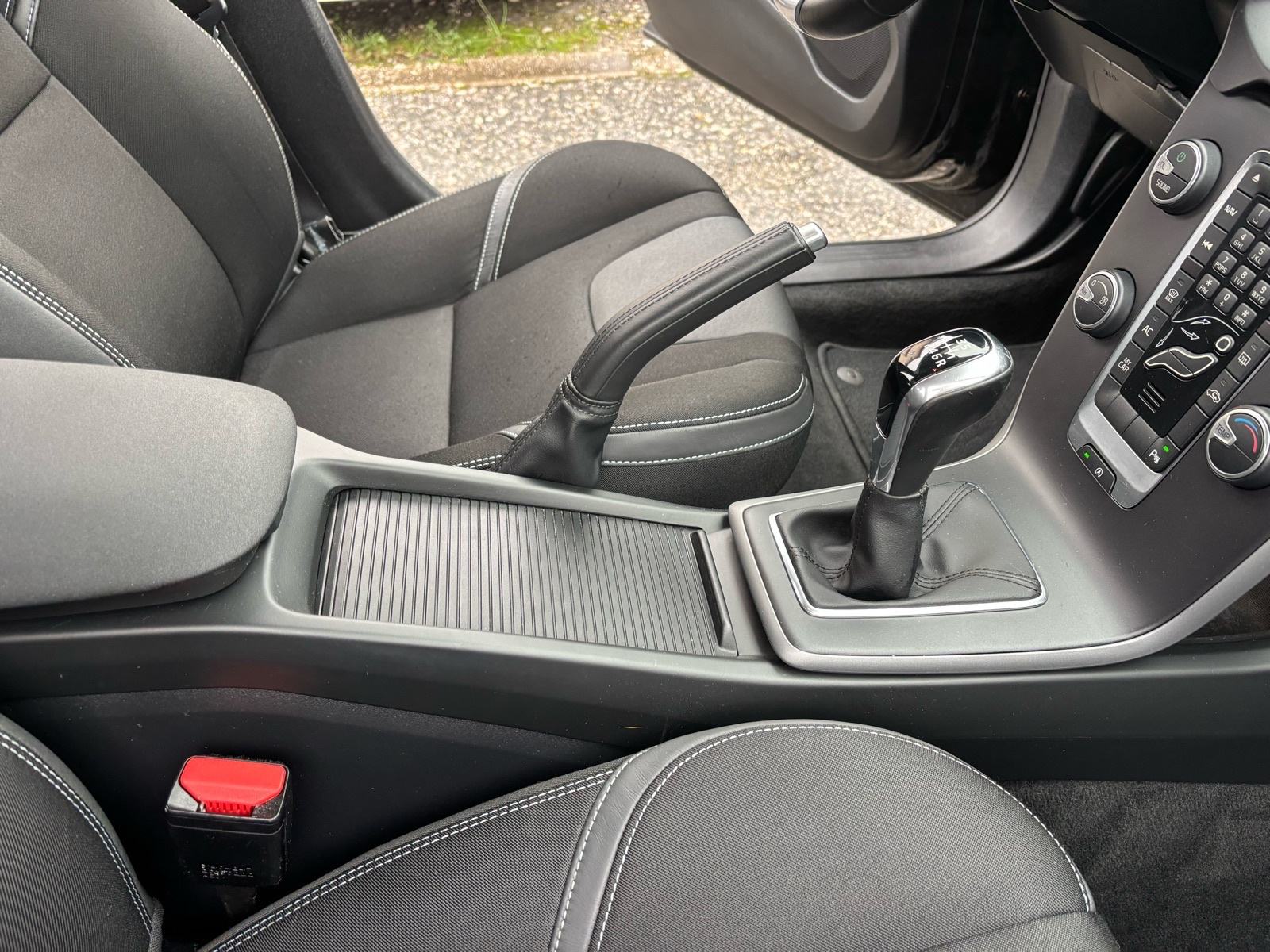 Volvo V40 D2 2.0d 88kw, 125.000km, 2019g, **AKCIJA**, fotografija 19