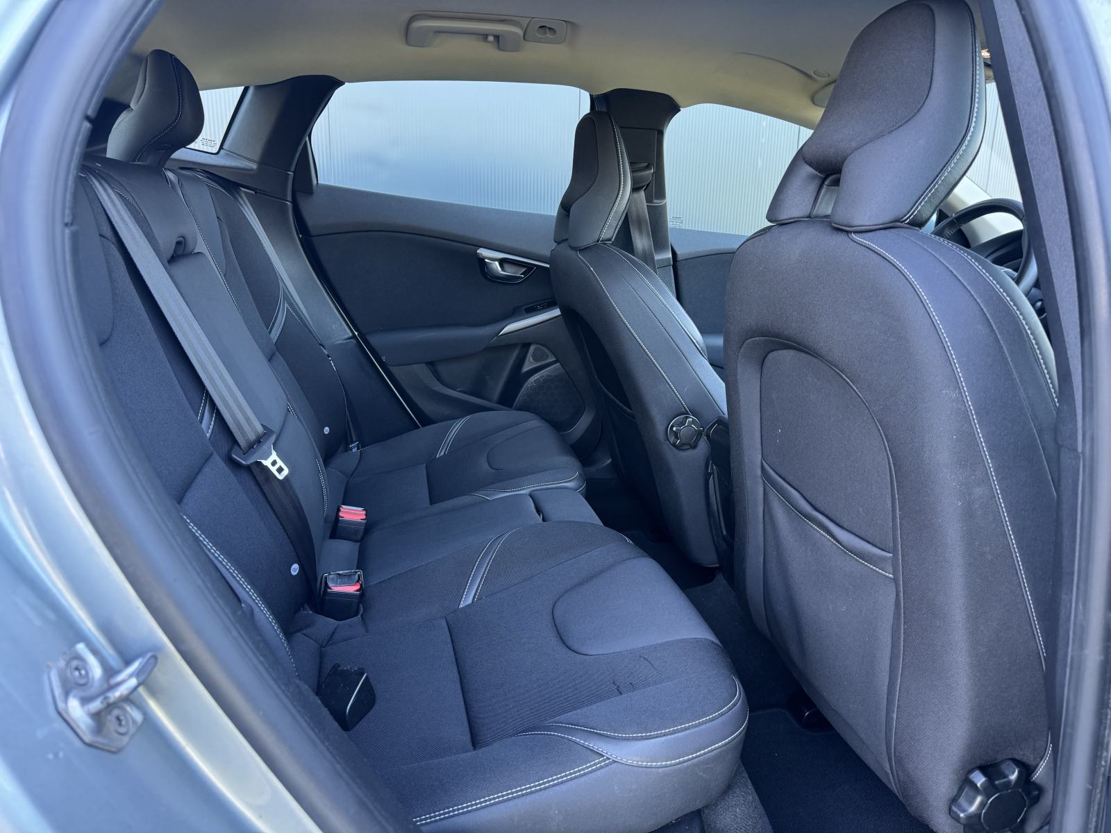 Volvo V40 D2 2.0 - 1. Vl.•Veliki servis•Nove gume•ODLIČNO STANJE!, fotografija 13
