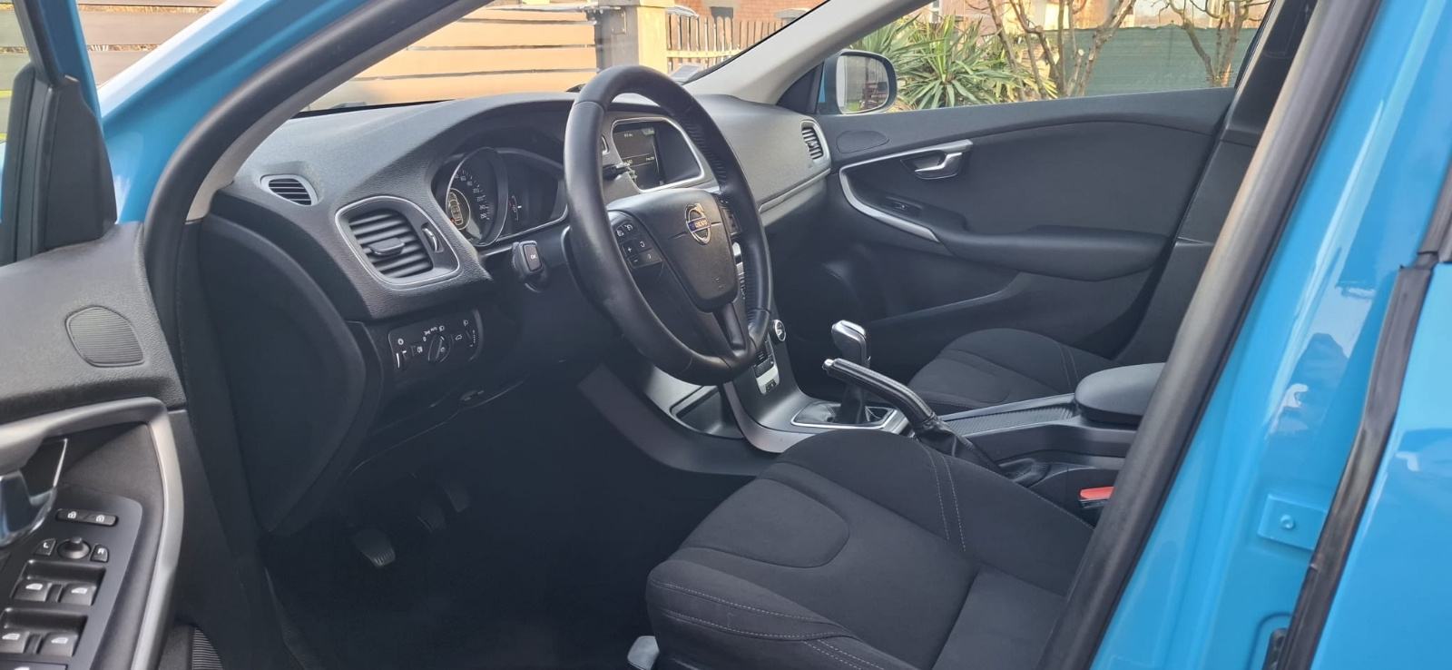 Volvo V40 D2..TOP STANJE, fotografija 5