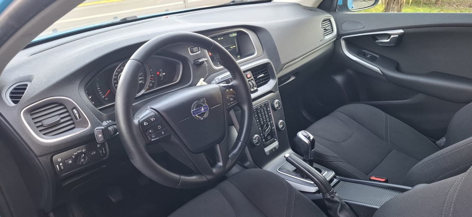 Volvo V40 D2..TOP STANJE, fotografija 8
