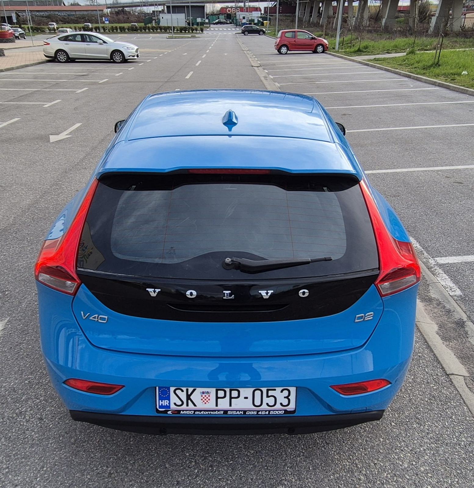 Volvo V40 D2..TOP STANJE, fotografija 18