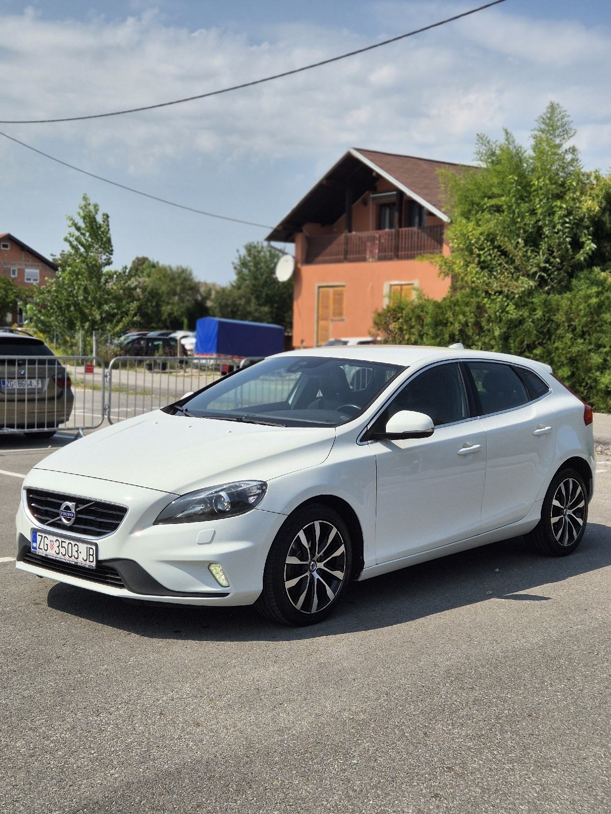 Volvo V40 D2 R-Design, fotografija 3