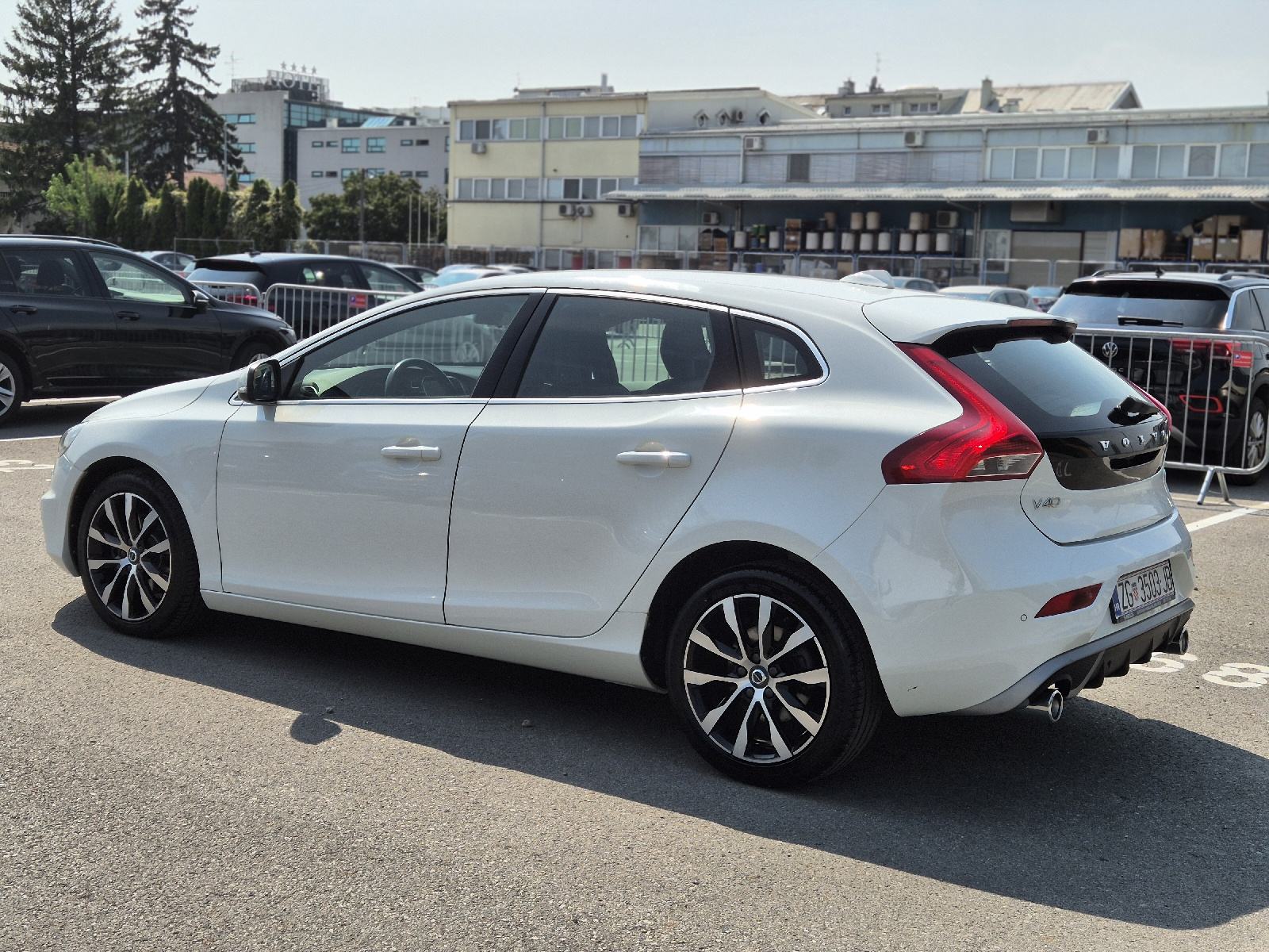 Volvo V40 D2 R-Design, fotografija 10