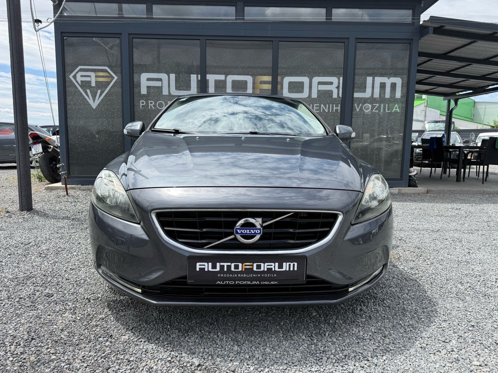 Volvo V40 D2 * REG DO 03/27 * ALU 16 *, fotografija 2