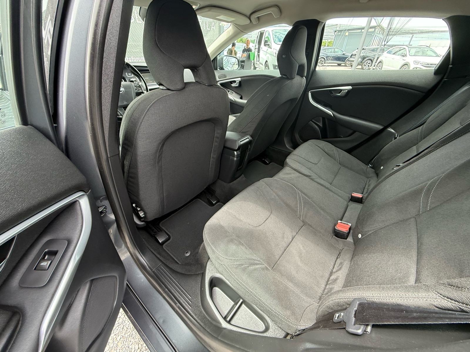 Volvo V40 D2 * REG DO 03/27 * ALU 16 *, fotografija 19
