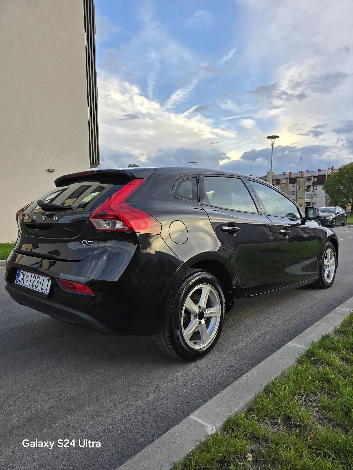 Volvo V40 D2 IZUZETNO STANJE,mod.2016, fotografija 5