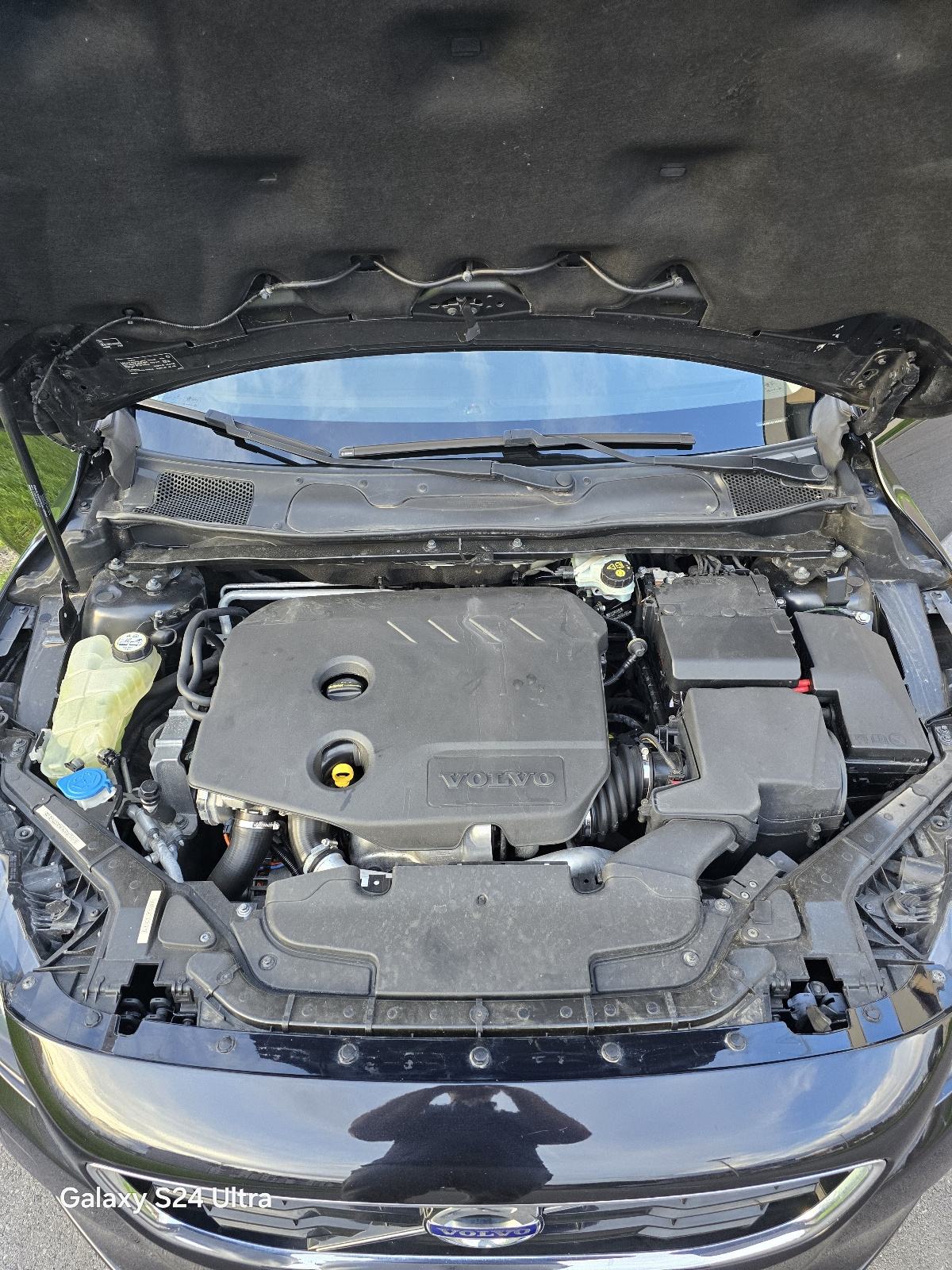 Volvo V40 D2 IZUZETNO STANJE,mod.2016, fotografija 17