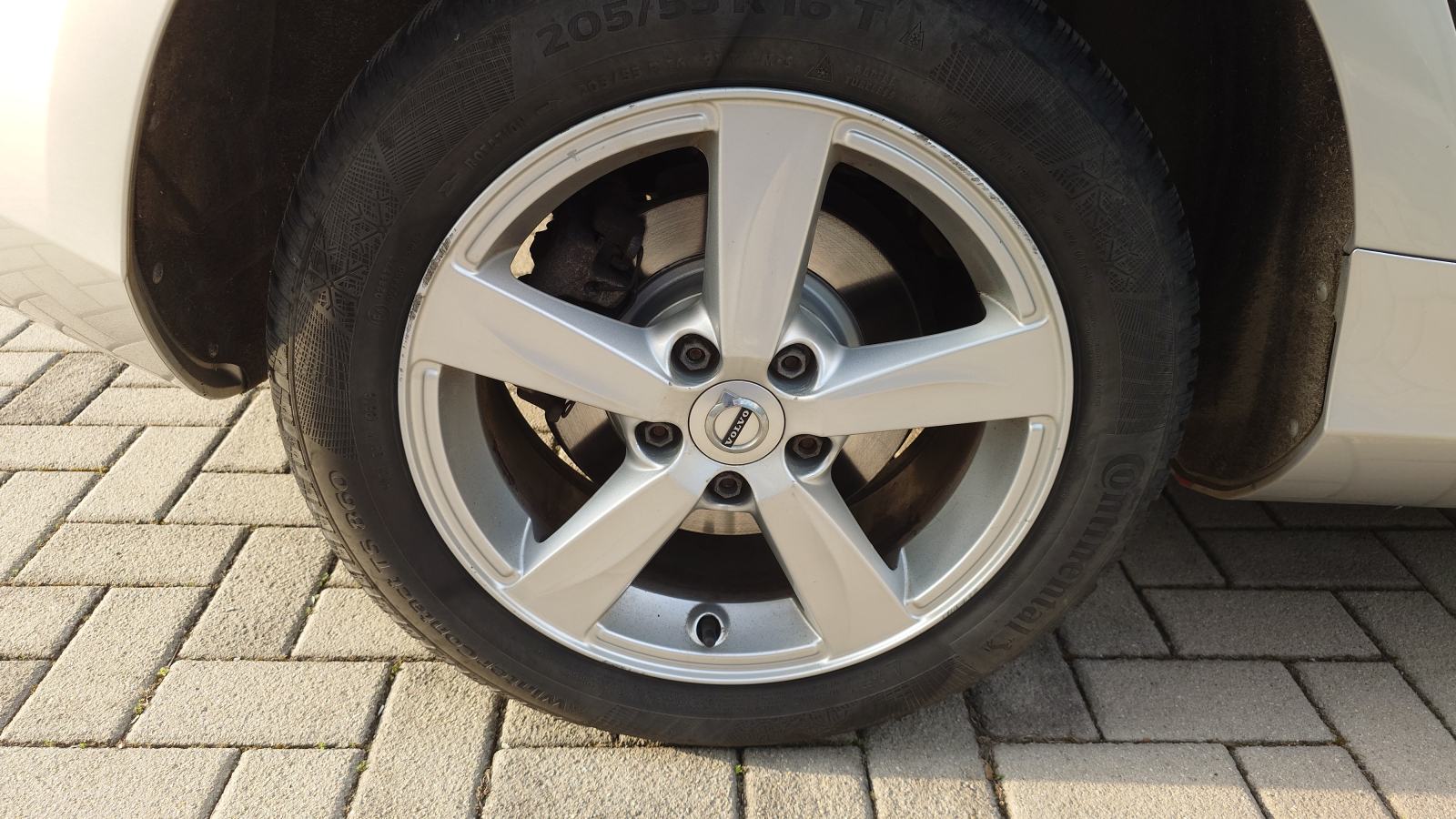 Volvo V40 D2, REGISTRIRAN DO 05/2027, fotografija 6