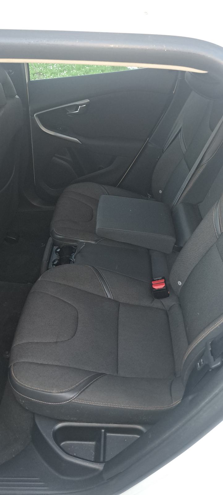 Volvo V40 2.0 D2, fotografija 9