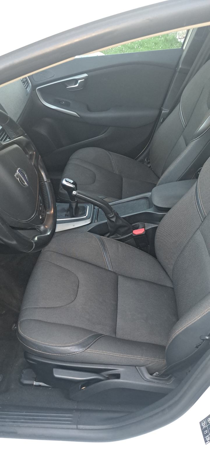 Volvo V40 2.0 D2, fotografija 8