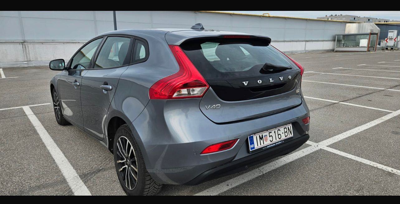 Volvo V40 D2, fotografija 4