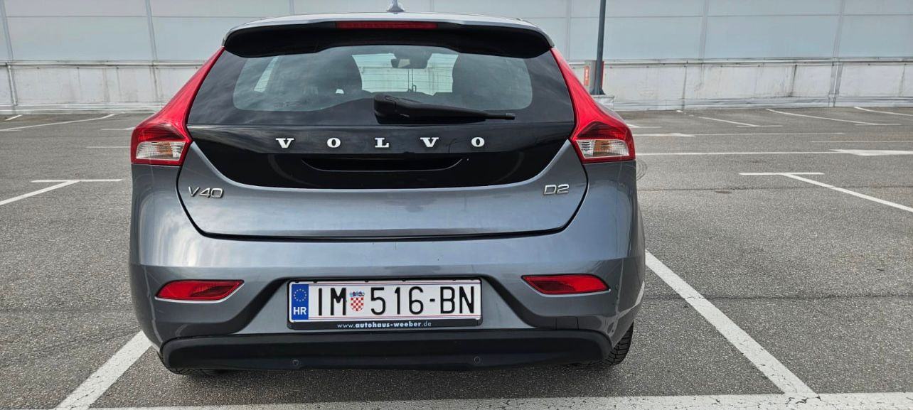 Volvo V40 D2, fotografija 5
