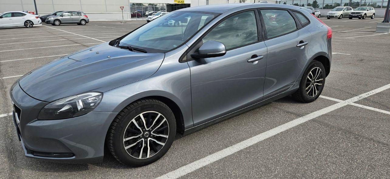 Volvo V40 D2, fotografija 9