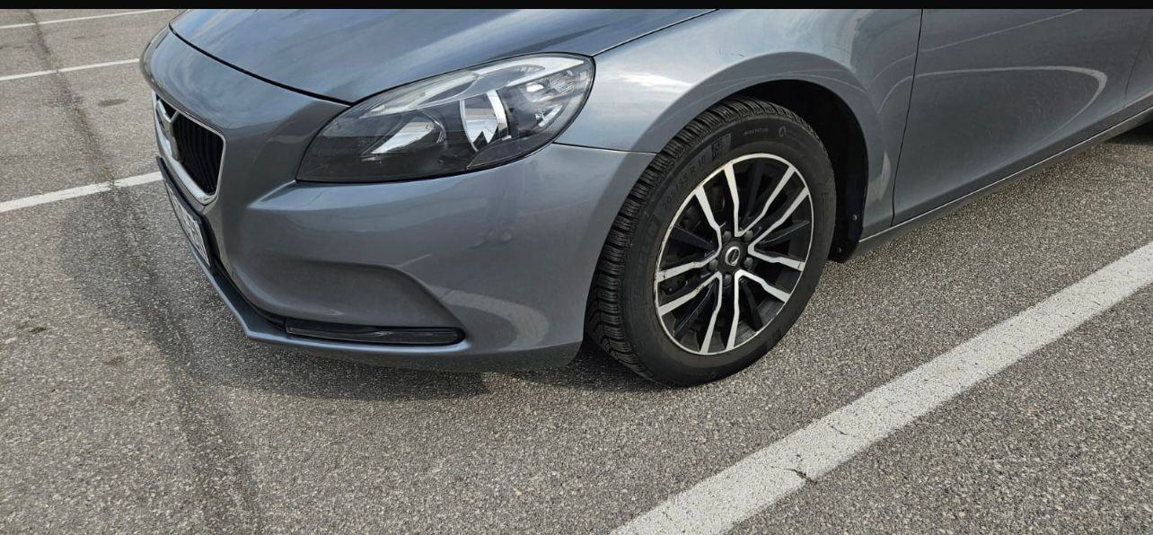 Volvo V40 D2, fotografija 11
