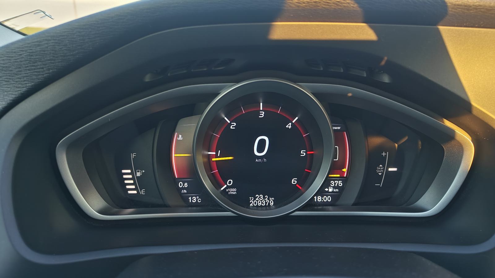 Volvo V40 D2, fotografija 8
