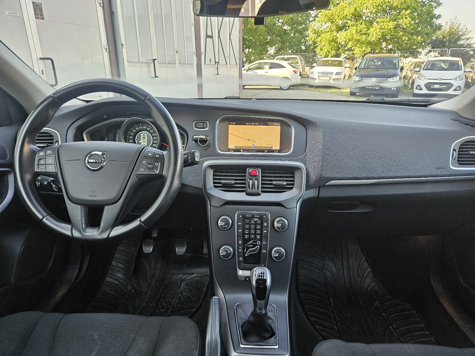 Volvo V40 D2, fotografija 15