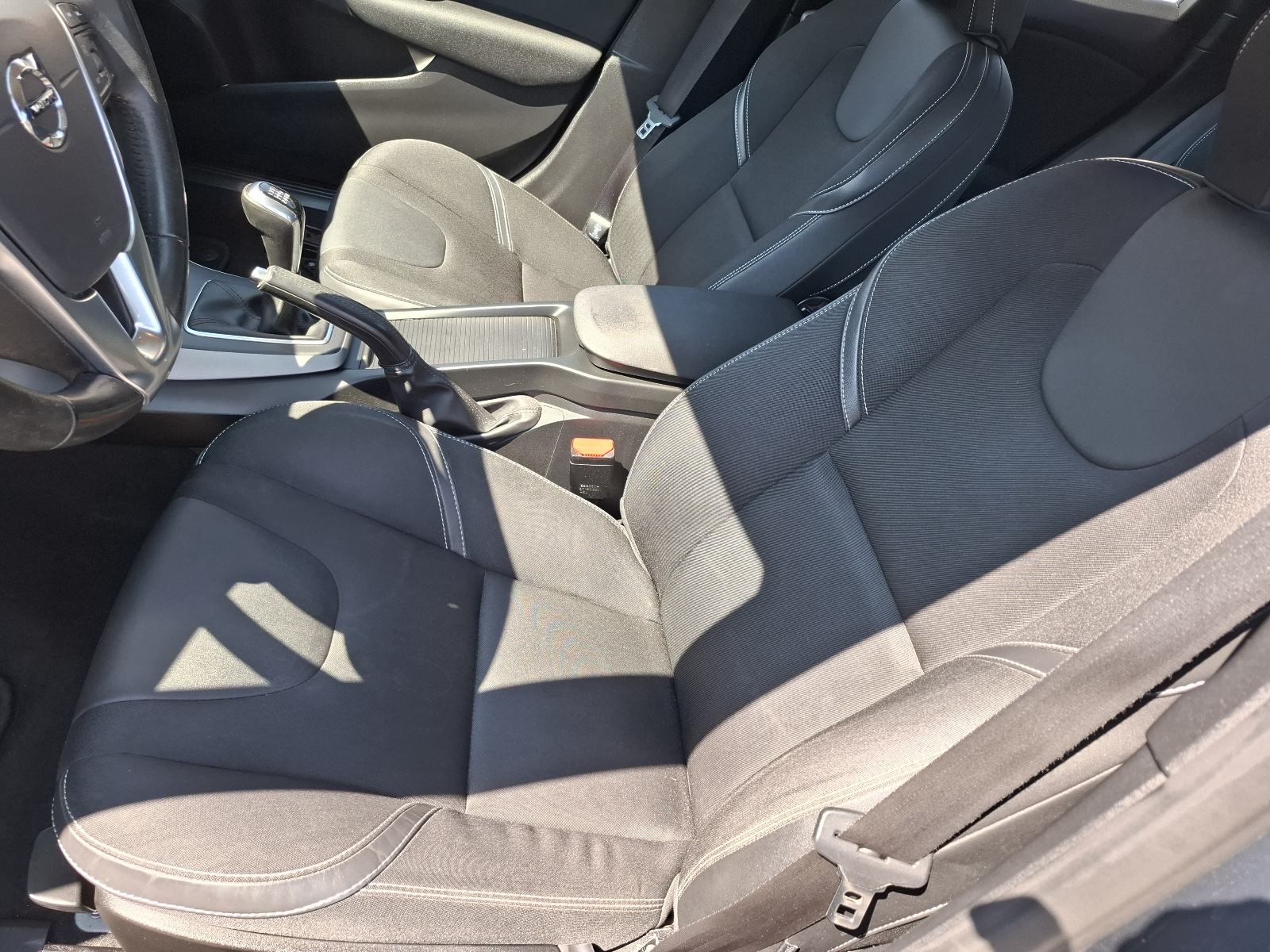 Volvo V40 D2, fotografija 11