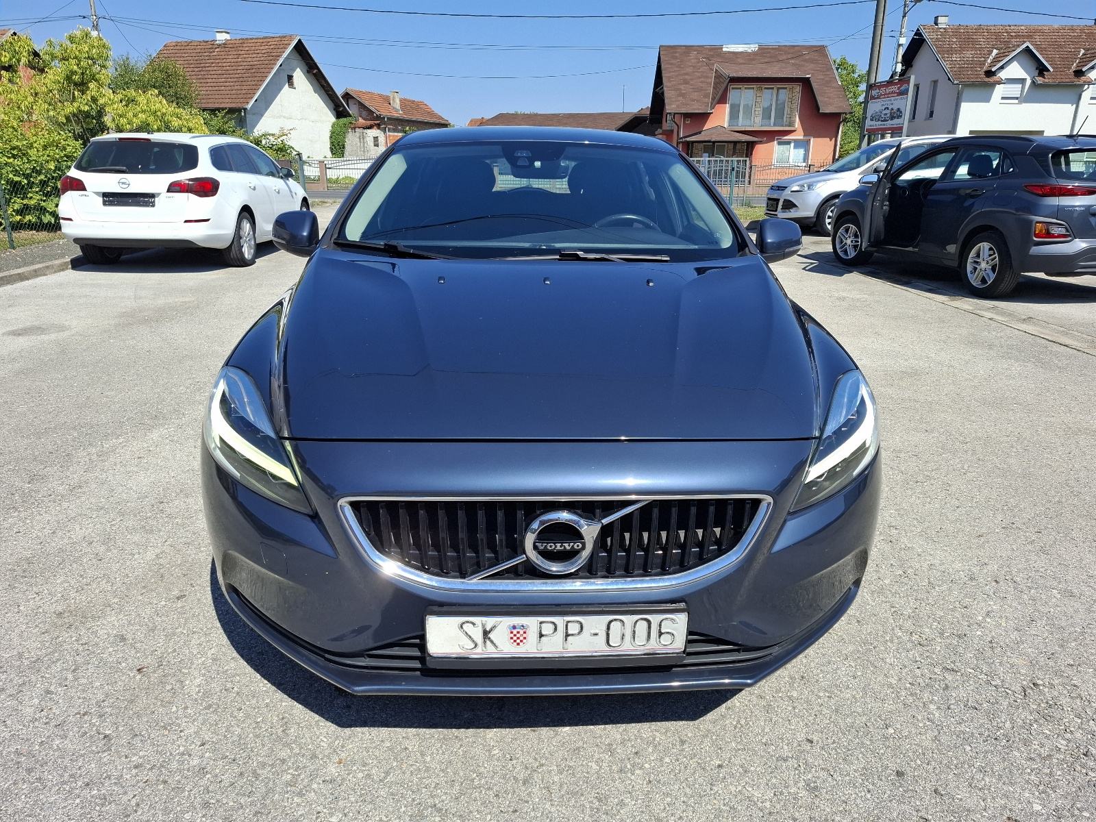 Volvo V40 D2, fotografija 2