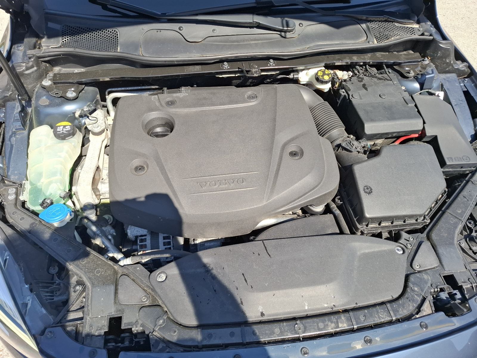 Volvo V40 D2, fotografija 14
