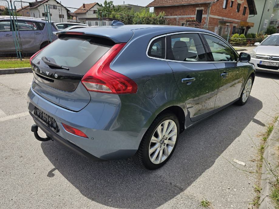 Volvo V40 D2, fotografija 11