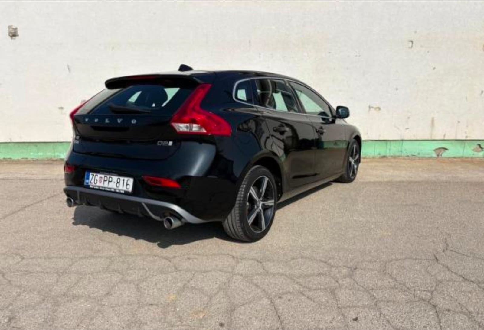 Volvo V40 D2 Sport R DESIGN - 2017G., fotografija 8