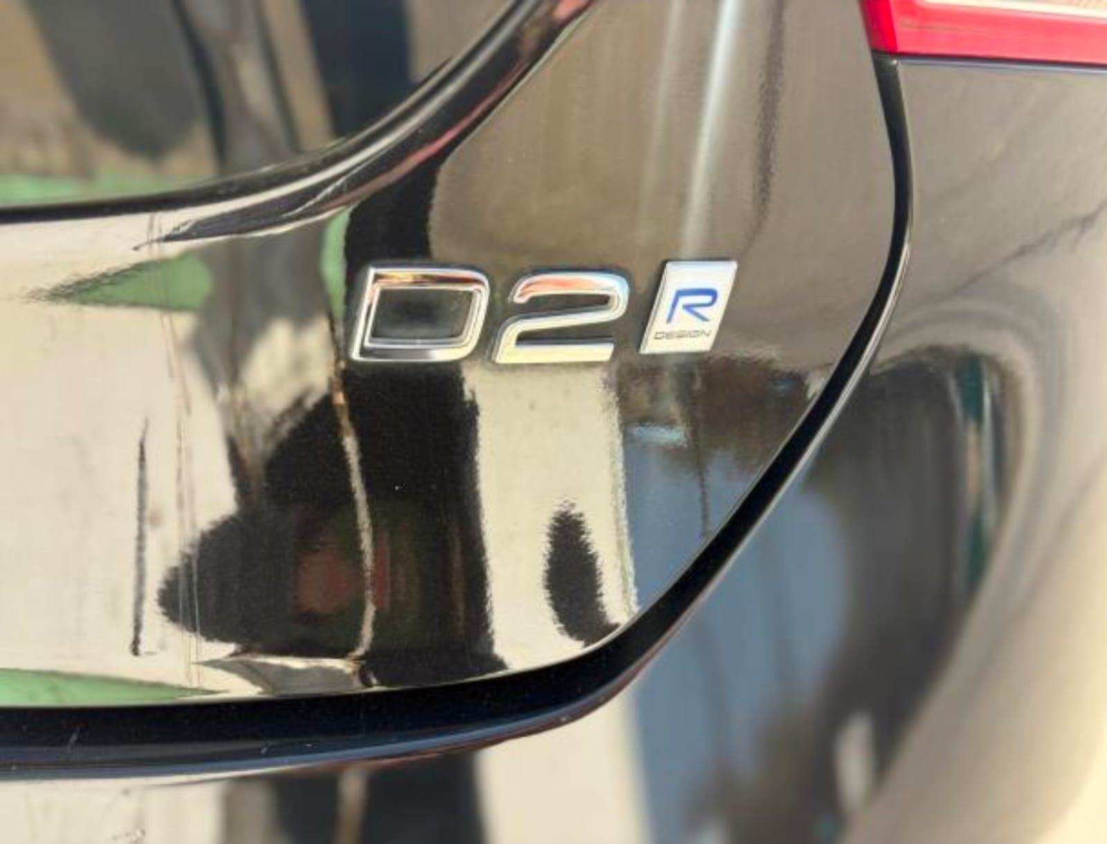 Volvo V40 D2 Sport R DESIGN - 2017G., fotografija 16
